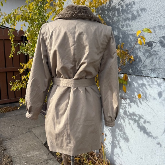 Winter ready Taupe belted trench with plush liner - Picture 2 of 9